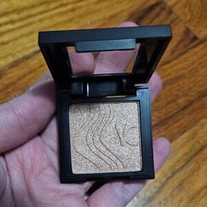 NEW! YC Cosmetics Coin Highlight Highlighter